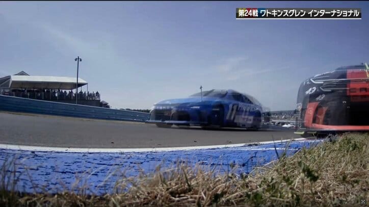 【写真・画像】国内最速レース、悲願の初優勝で“元F1の大物”が中継に！ 映り込んだ約8秒に「おったんかw」視聴者注目　1枚目