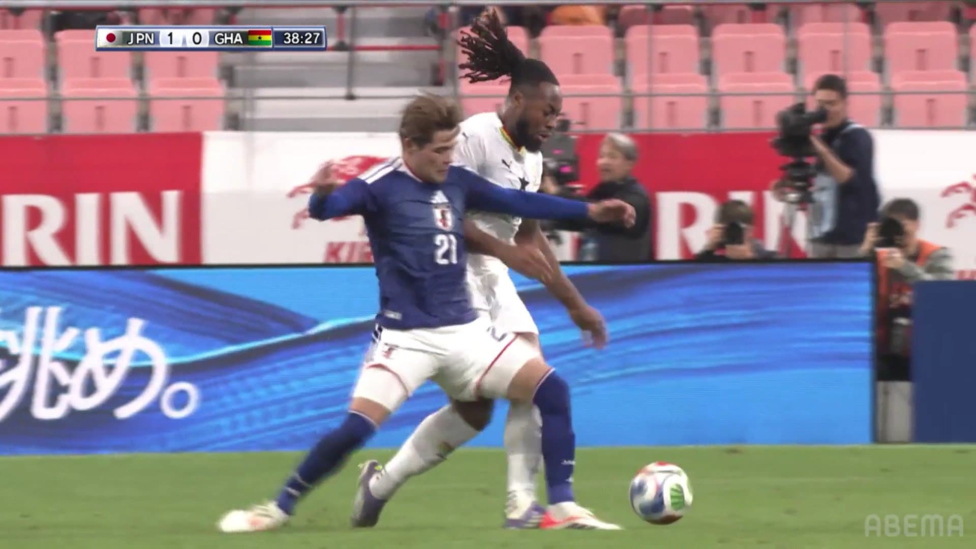 【映像】別次元の豪速タックル