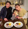 保田圭、結婚記念日を報告「少し前のお話ですが…」 家族ショット公開し「こちらも幸せな気持ちになりました」の声