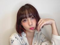 モデル雀士・岡田紗佳の自撮り力がさらにアップ！　リングライトの効果に「すげーなライト。ありがとう照明さん」