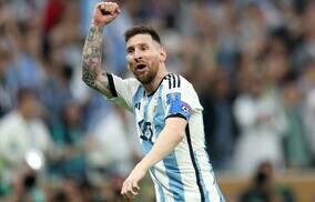 「オフサイドない！」ギリギリだったゴールシーンのVAR映像が反響！意外なところに注目する人も「まさかお尻が…」