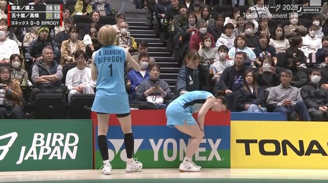 【写真・画像】女子バドミントンでも「入ってました」　初の“リプレー検証”で場内一喜一憂 「ちょっと微妙なところ」日本一決定戦で判定覆る　1枚目