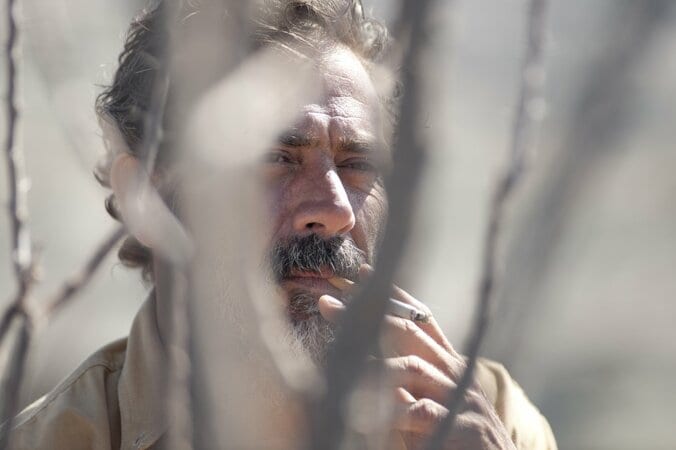 「ウォーキング・デッド」ジェフリー、今度の役は砂漠のスナイパー　凶器を“バット”から“ライフル”に 1枚目