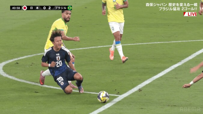 驚愕！GK鈴木彩艶の“地を這う爆速パス”が「ゴールより印象的」「スピードえぐい」ブラジルを切り裂いた瞬間「西川師匠の直伝！」 3枚目