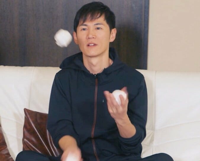 石丸伸二、大学時代に大道芸人を目指した過去