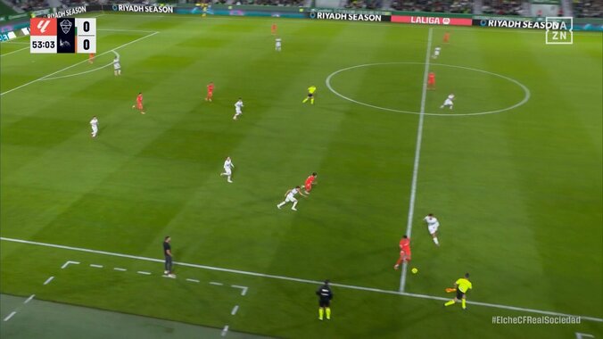 久保建英、右サイドを完全攻略「いい動き」絶品フリックで相手守備をかく乱→ドリブル突破でチャンスメイクの瞬間「一気に前進したな」 5枚目