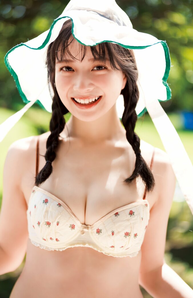 巻頭グラビア：鶴田りお