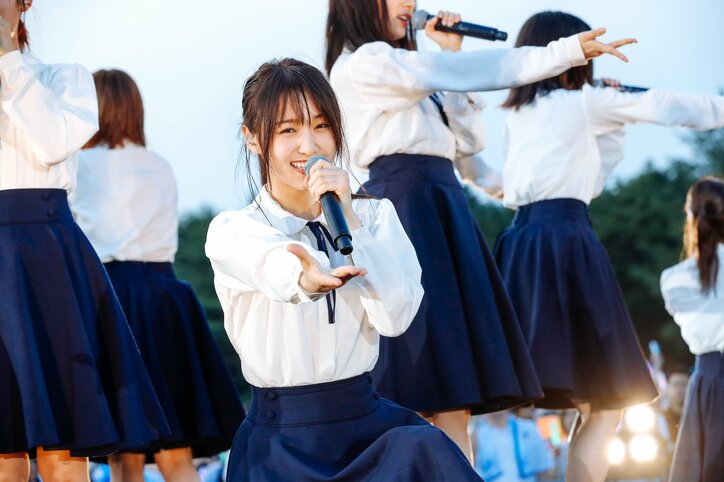 欅坂46『欅共和国』今年も大盛況で閉幕！ MCでは11ヶ月ぶりの「てち」照れ笑い
