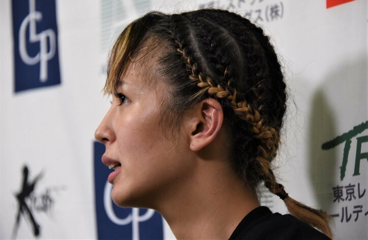 菅原美優、初のKO勝利も「物足りない」直後に語った不満 「カワイイ」から「カッコいい」へと進化した23歳が見据えるのは世界