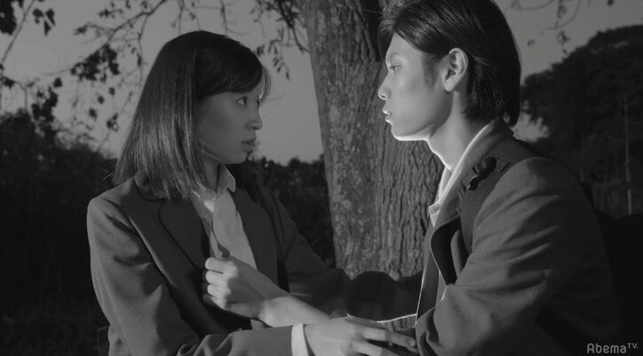 相楽樹が『やれたかも委員会』に登場！制服姿で“足揉み”されるなどレアシーン続出