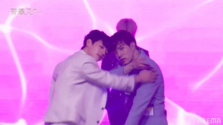 「レベルが歴代級」日本人カズタ含むアイドルチームの完璧ステージに最高得点！プロたちもスタンディングオベーション『青春スター』