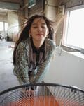新木優子が扇風機の前で涼む姿にファン絶賛「日本のマリリンモンロー」の声