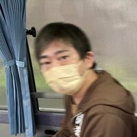 東野幸治、メッセンジャー・黒田のピンボケ写真を公開し「ブレとるやないけ」「ピントがカーテン」と突っ込みの声