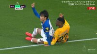 【映像】三笘を襲った“一発レッド”のラグビータックル