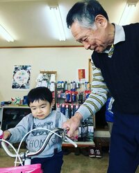 鈴木おさむ『足音？？』