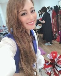 鈴木奈々、いつもとは違う雰囲気のギャルメイク姿に「まるで別人！宝塚みたい!!」「全然印象が違う！でもとても素敵です」の声