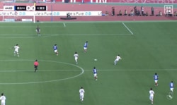 「森保ジャパンに呼びませんか？」32歳DFに“4年ぶり日本代表復帰”待望論！室屋成の“奪取→40m独走→アシスト”に騒然「完璧すぎ」