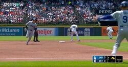 ポカーン… 大谷翔平がいない…！？ 衝撃スピードの“爆走三塁打”がヤバすぎる　相手守備陣がドン引きした瞬間「いくらなんでも速すぎだろw」