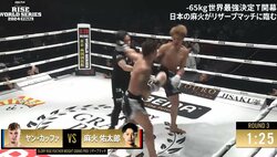 「レフェリー殴られた」まさかのアクシデントにファン騒然 “追撃の左”が顔面を直撃…！ 「やばっ」「大丈夫か？」心配の声も 