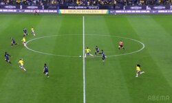 「レベチだ…」なでしこジャパン置き去りの“超加速ドリブル”にファン騒然！「推進力えぐい」「身体能力が違いすぎる」ブラジル女子FWケロリンがゴール演出の瞬間