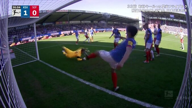 【映像】ゴールライン上で衝撃クリアキックの瞬間