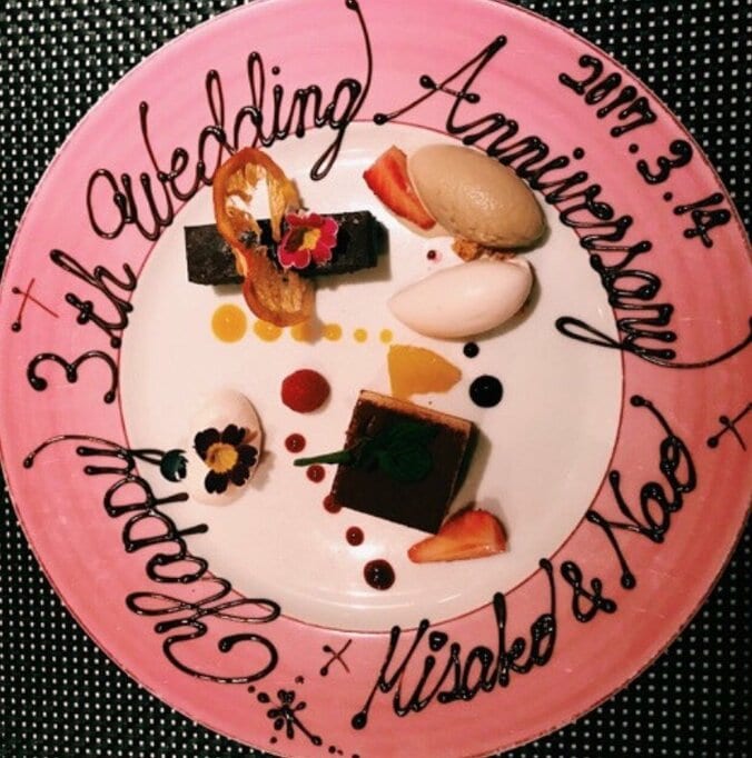 安田美沙子、結婚記念日に夫の大切さ嚙みしめる「あと何年かけて『夫婦』になれるんだろう？」 2枚目