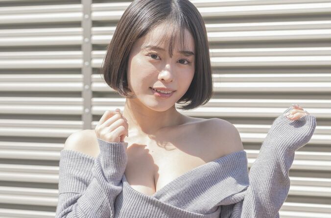 【写真・画像】胸元あらわなセクシー女優たちが過激な誘惑…弄ばれた和田まんじゅうが完全にパンク、観客1000人の前で大失態　1枚目