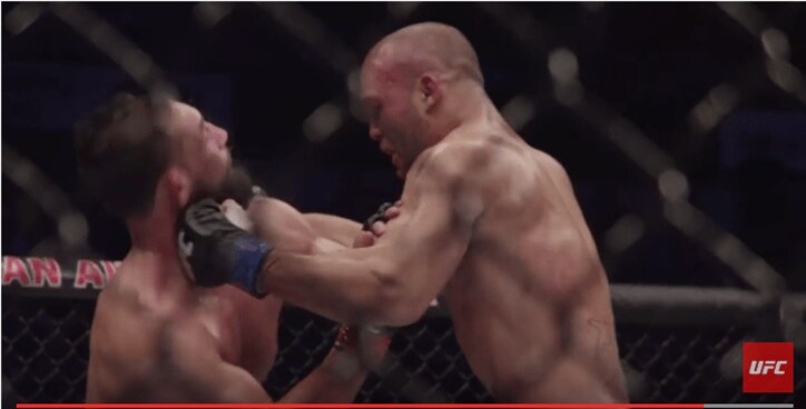 容赦なし、顔面崩壊まで殴り合う…男気UFC王者ロビー・ローラーが7ヶ月ぶりのタイトル戦