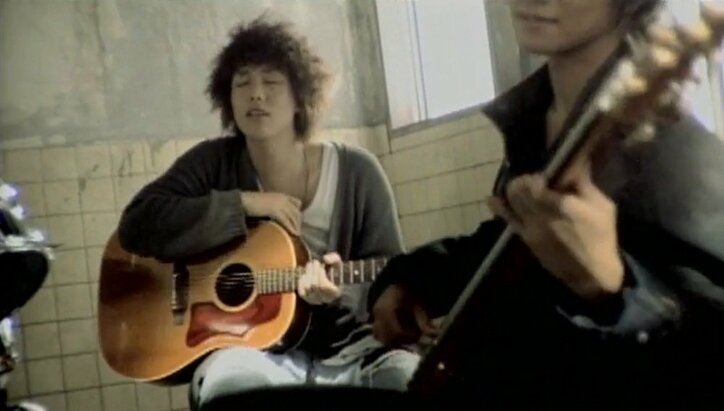 “15年を振り返り、ともに祝う”RADWIMPS有観客＆配信ライブ「15th Anniversary Special Concert」