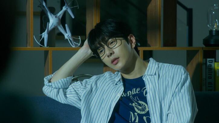 fromis_9イ・ナギョン、ミステリアスな美人転校生役で登場！クラス内の勢力図が大きく変わる『影美女』7&8話