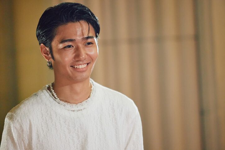 3人から告白されたモテ美女モデル・なな、のせりんと告白成立！「ギューしよ」『オオカミちゃんとオオカミくん』第4話