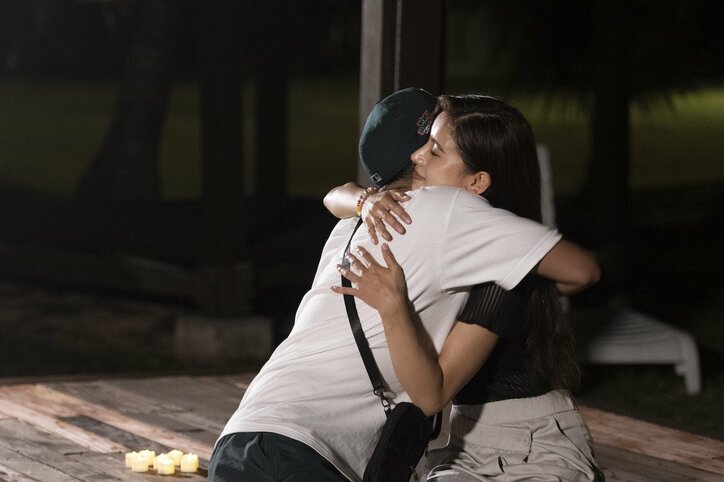 ナイスバディなお姉様系美女と年下イケメン、別れを惜しみ抱きしめ合う「好きになってよかった」『シャッフルアイランド Season2』