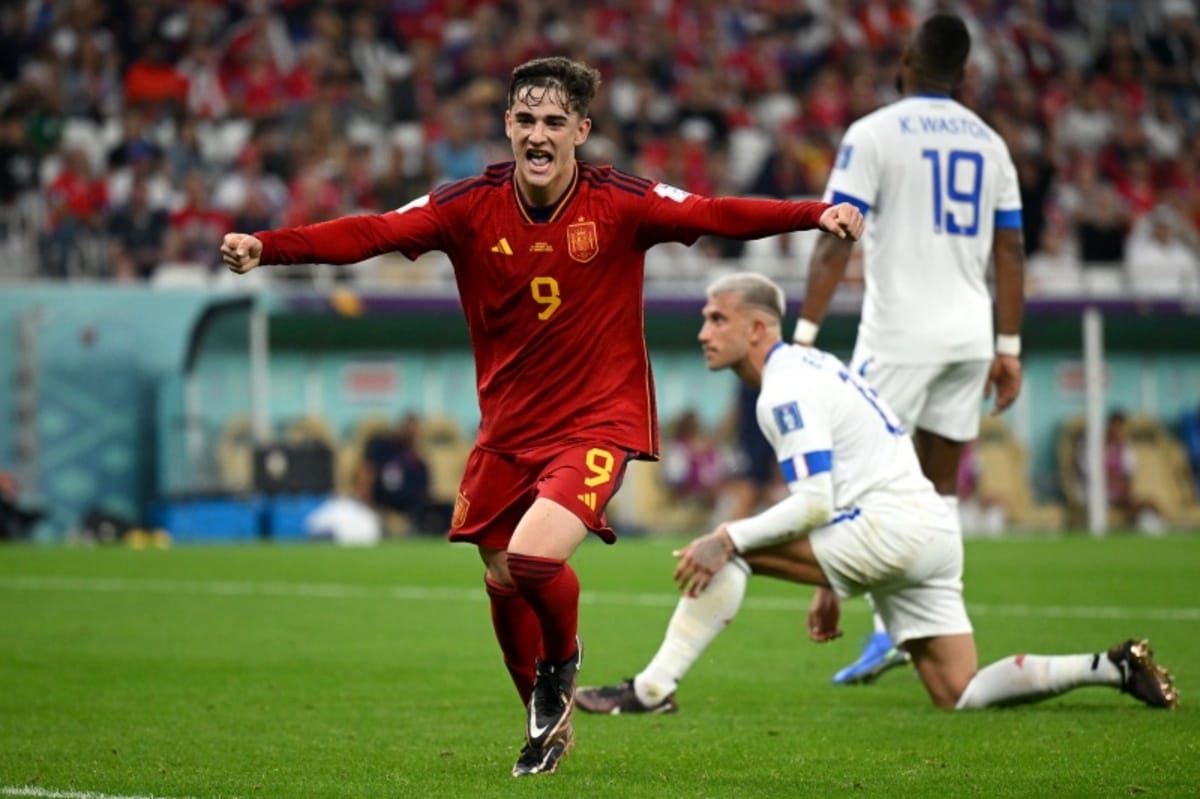 希少　レア【即購入可】2022カタールW杯 スペイン代表 ♯9 ガビ Lサイズ 希少 レア【即購入可】2022カタールW杯 スペイン代表 ♯9 ガビ Lサイズ