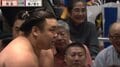 「弁当箱みたいな懸賞束」「懸賞えぐっ」ファン“ドン引き” 霧島、義ノ富士を撃破で大量の懸賞束に