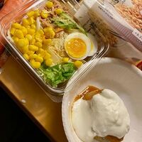 「鯖味噌缶にプレーンヨーグルト」工藤静香、栄養バランス抜群の“コンビニ飯”を紹介