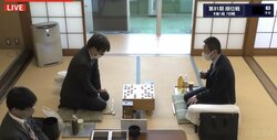 羽生善治九段VS屋敷伸之九段、「相掛かり」の出だしから早くも激しい展開に／将棋・順位戦B級1組