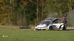 “白い”GRヤリスが「回転した」 世界最速ラリーで「大きなドラマ」衝撃リタイアにX騒然