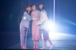 永瀬莉子、田鍋梨々花、秋田汐梨らTGCで主演ドラマを発表「性の話について真正面から向き合って、それぞれの形を見つける青春ドラマです」