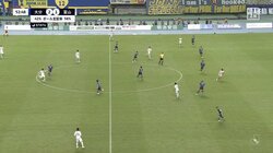 「誤審じゃない？」J2リーグでオフサイドを巡る判定に物議「笑ってしまうくらい飛び出してるよな」「正確にはわからんのだよ」ファンからはVARを求める声