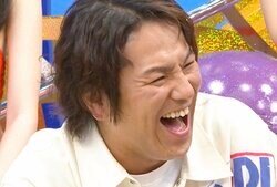 人気芸人、靴を脱いだ姿に狩野英孝ら衝撃「ちっちゃ！」