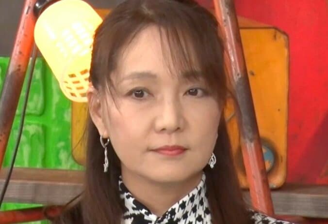 【写真・画像】「へそくり7万円で年商7億円に」57歳美魔女、敷地面積300坪の豪邸に驚きの声　1枚目