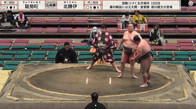 「気にすんなよ」引退力士、“最後の取組”で見せた振る舞いが泣ける 立ち合い不成立で“がっかり”肩を落とす力士を慰めて清々しい全力の取組 3枚目