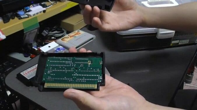 お宝を復活させよう！セーブできなくなったファミコンカセットの電池交換方法解説動画 6枚目