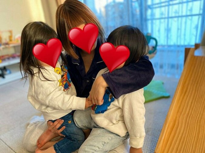 ノンスタ石田、妻と双子が“感動の再会”を果たし「見てるだけで鼻水が止まらんかった」 1枚目