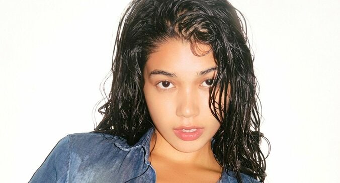 【写真・画像】モデル・タレントのMayuri、動から静の落差感じる競泳水着＆シャツグラビア ヤンマガWeb「NEXT推しガール！」　1枚目