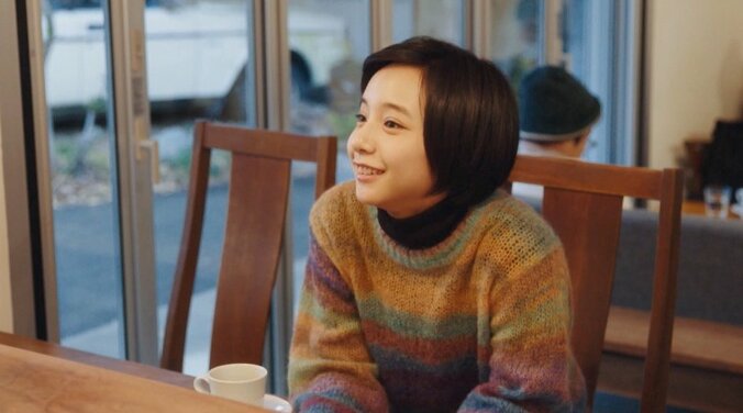 花子（中村ゆり）と美鈴（山之内すず）が一触即発？ “彼氏”の足の臭さで口論に発展！／ドラマ『ニーハムの旅』 1枚目