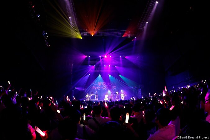 【写真・画像】【セットリスト掲載】夢限大みゅーたいぷ、新宿に着陸！全11曲を届けた「バンドリ！ ゆめ∞みた」放送記念フリーライブDAY2レポート　6枚目