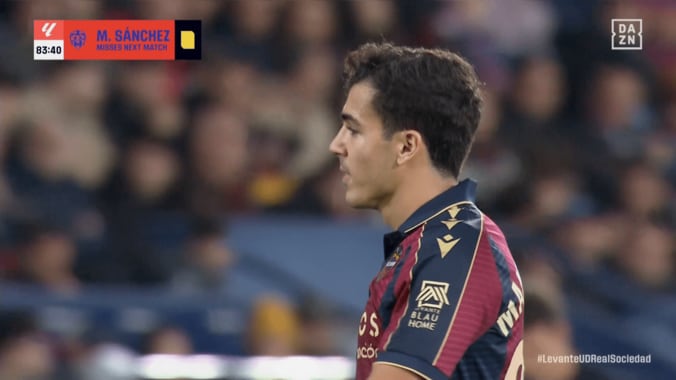 マヌ・サンチェスにはイエローカードが提示された