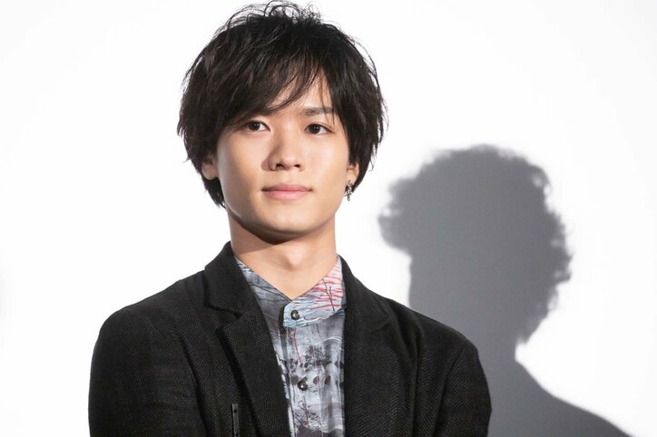 片寄涼太、鈴木伸之、町田啓太、佐野玲於ら“王子たち”が白石聖の似顔絵で対決!『PRINCE OF LEGEND』初日舞台挨拶