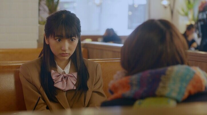 ふみの（武田玲奈）＆優（岡本夏美）が放課後ガールズトーク　可愛すぎる制服姿に反響